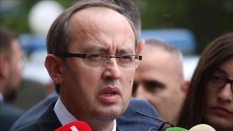Avdullah Hoti, ha torte bir, se ne që të durojmë nuk e meritojmë më mirë