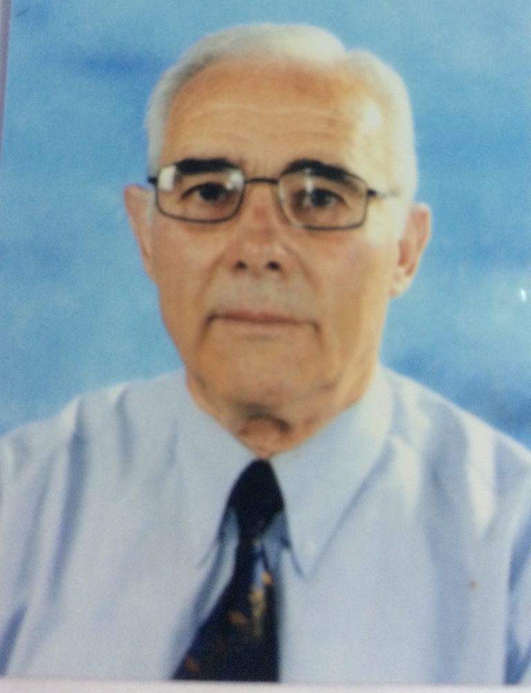 Intelekti atmëmdhetar duhet të sakrifikoi një çikëz kohë, duke e prekur situatën dhe të japë mendimin si bëhet pastrimi i politikës anti kombëtare