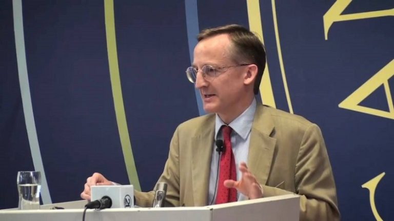 Malcolm: Serbia kurrë nuk është njohur ndërkombëtarisht me Kosovën si pjesë të saj, pasi vendi ishte okupuar me luftë
