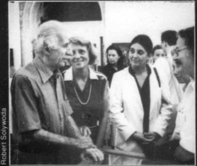 1952 / Kur Gjon Mili nderohej në “Takimin e dymbëdhjetë ndërkombëtar të fotografisë” në Francë – Reagimi kur pa fotografinë e maces së tij “Blackie”