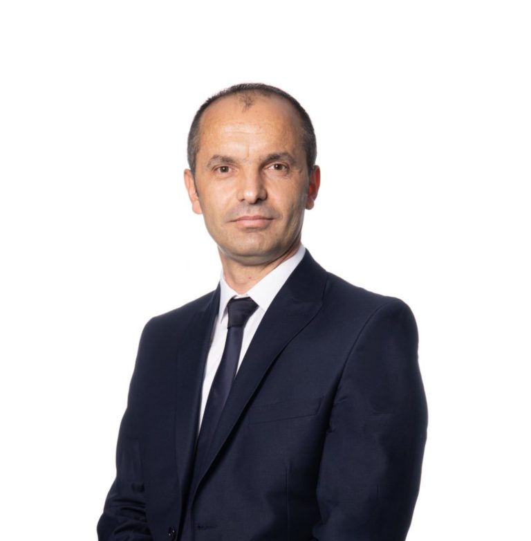 Investimet e Qeverisë karshi verdiktit ndryshe të qytetarëve