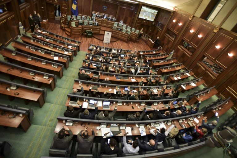 IKD: Katrahurë dhe sjellje jo parlamentare në sesionin pranveror të Kuvendit 