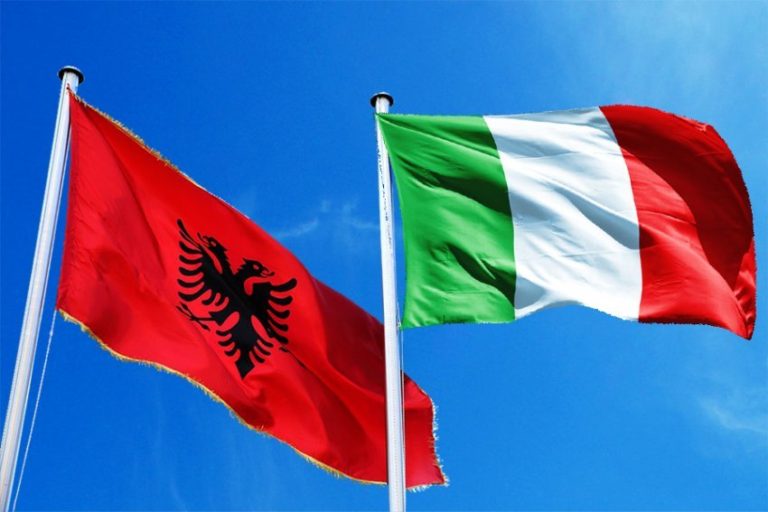 L’Économiste français (1917) / Italia shpall pavarësinë e Shqipërisë në Gjirokastër