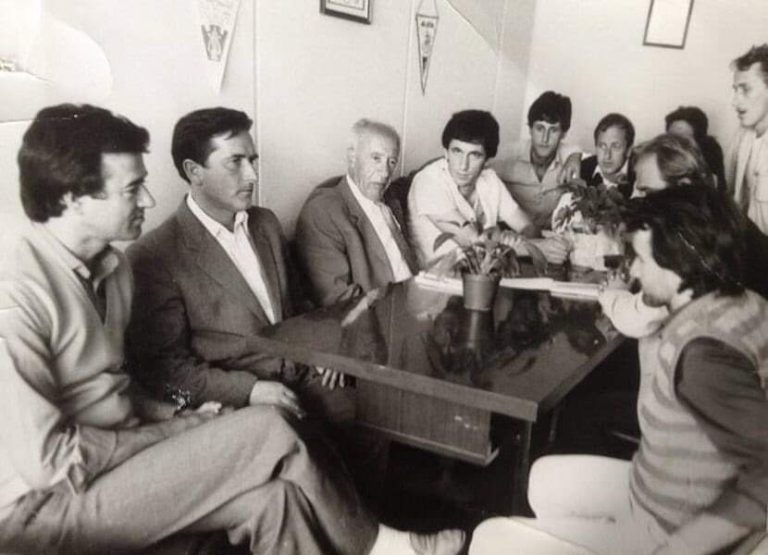 Kujtime të trishtuara: një letër e vitit 1998 dhe një fotografi e viteve 1970-ta