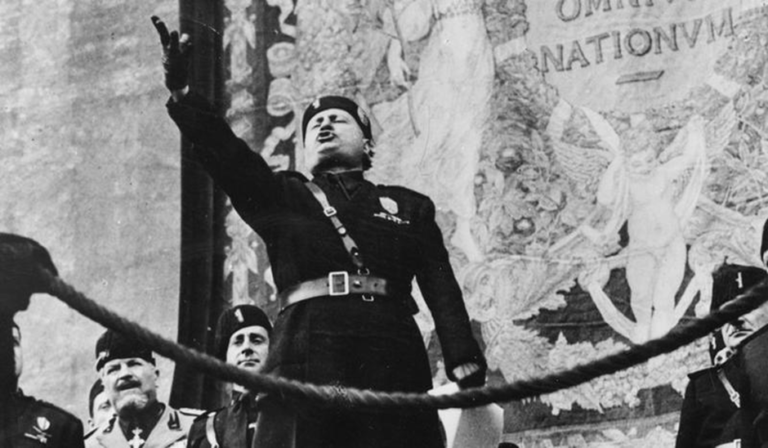 Pse partizanët italian e vranë Benito Musolinin ?
