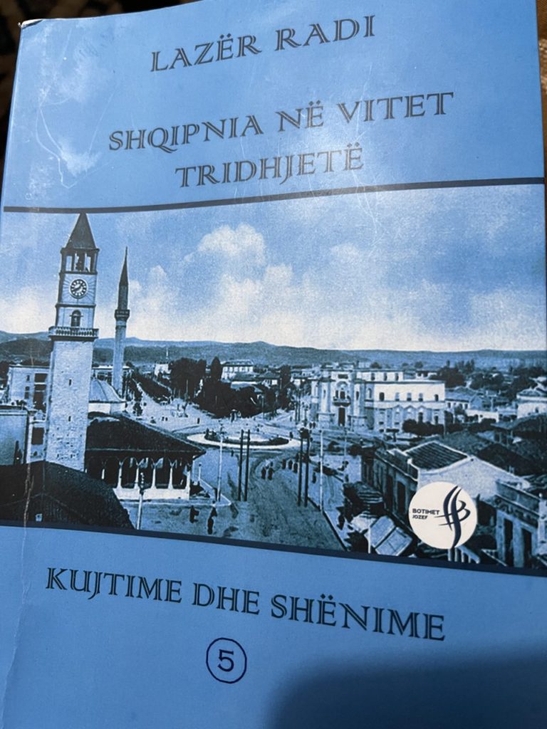 Shqipëria në vitet 30, libër i Lazër Radit