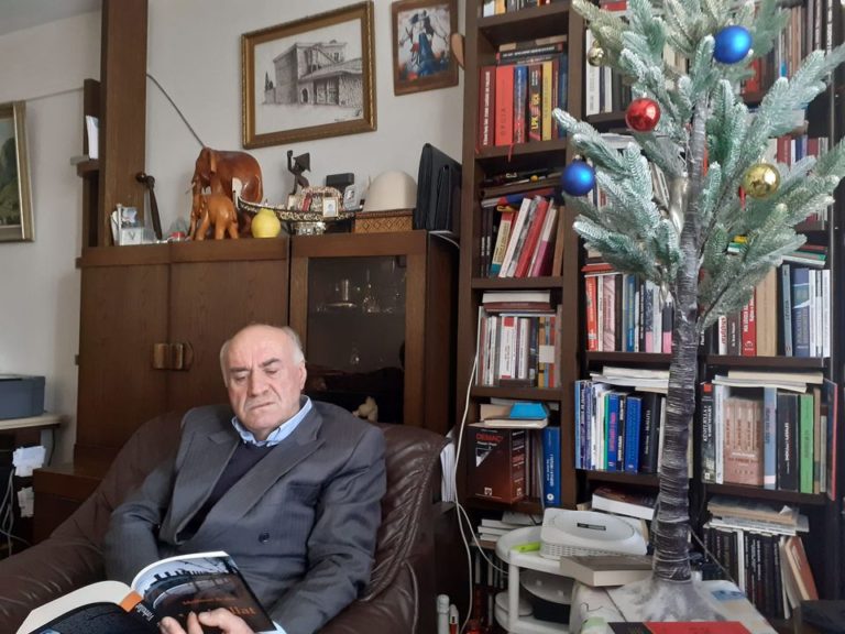 Iku viti i vjetër dhe erdhi i Riu, por ne do të vazhdojmë t’ua shqyejmë maskat njerëzve të këqinj