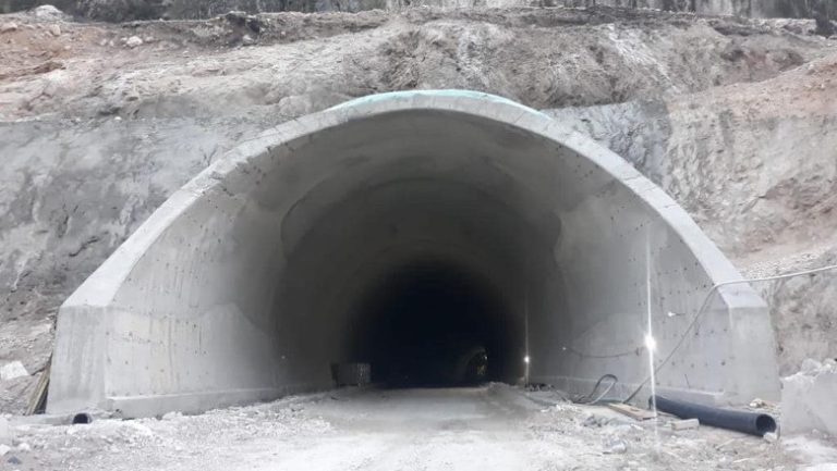 Edi Rama njofton se tuneli i Skërficës në rrugën e re Kardhiq-Delvinë do të hapet së shpejti, këtë verë do afrojë ndjeshëm Sarandën