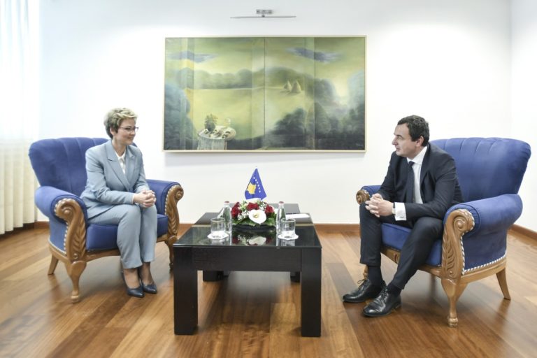 Kryeministri Kurti takoi përfaqësuesit politikë të shqiptarëve në Preshevë, Medvegjë dhe Bujanoc