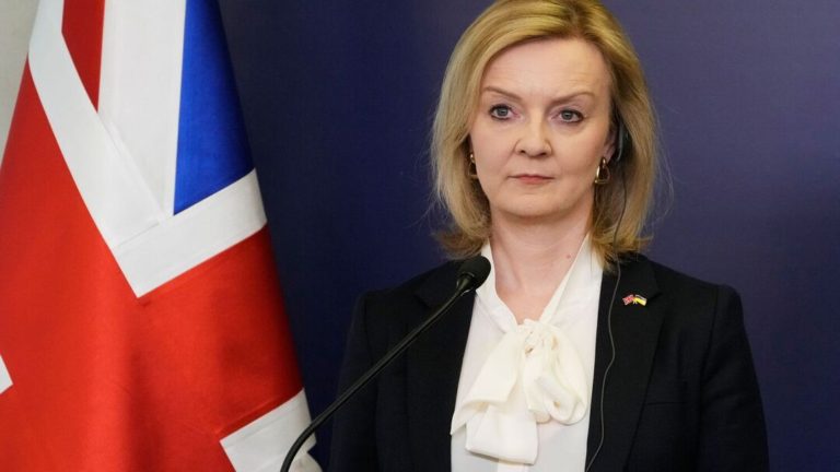 Britania e Madhe: Rusia duhet të largohen krejtësisht nga Ukraina