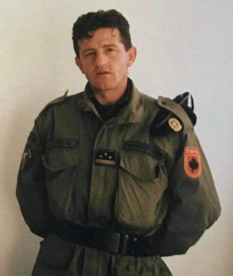 Dje vdiq Ramiz Kabashi, ish-epror i Brigadës 133 “Adrian Krasniqi”, ndërsa sot u varros në Prigodë të Istogut (video)