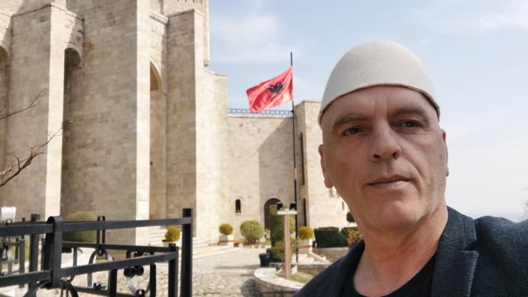 Meditime nga teologu Tim Shkupi: “Bajrami eshte feste e haraçit te hoxhallareve”