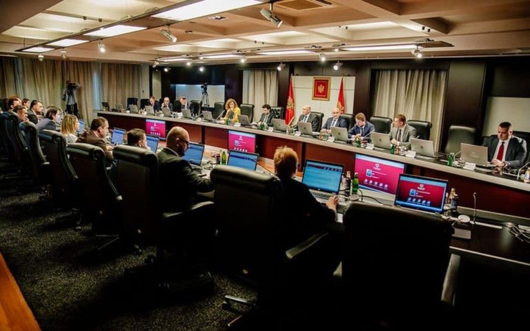 Qeveria e pakicës me mandat të kufizuar