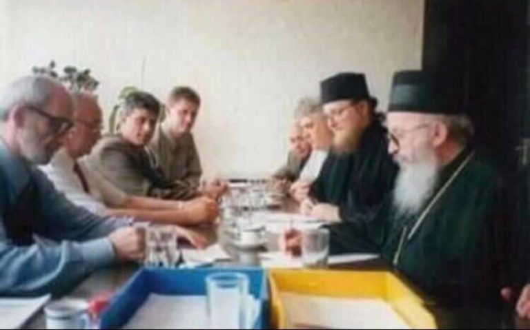 Halil Geci për nguljen e Thaçit në “dy kungja” dhe “dhimtën” Serbisë për shqiptarët e vrarë nga kriminelët që po gjykohen në Hagë!
