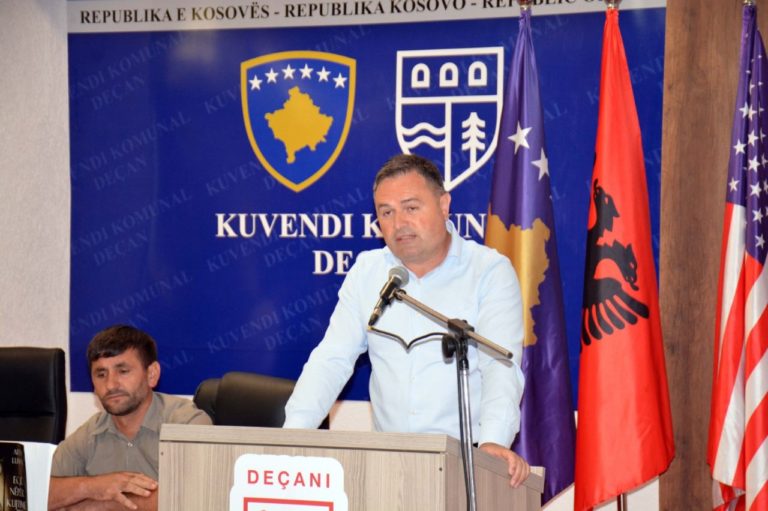Vështrim rreth librit publicistik “Ecje nëpër kujtime” të autorit Adem Lushaj