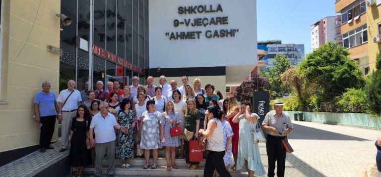 Sot në sallën e kinemasë së Laprakës në Tiranë, u përkujtue Ahmet Latif Gashi, veprimtari i shquar i arsimit shqip 