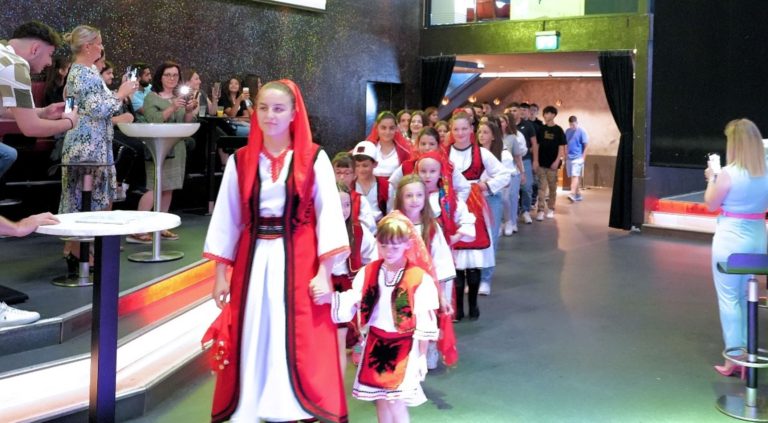 Aty ku buçet zëri i gjuhës shqipe