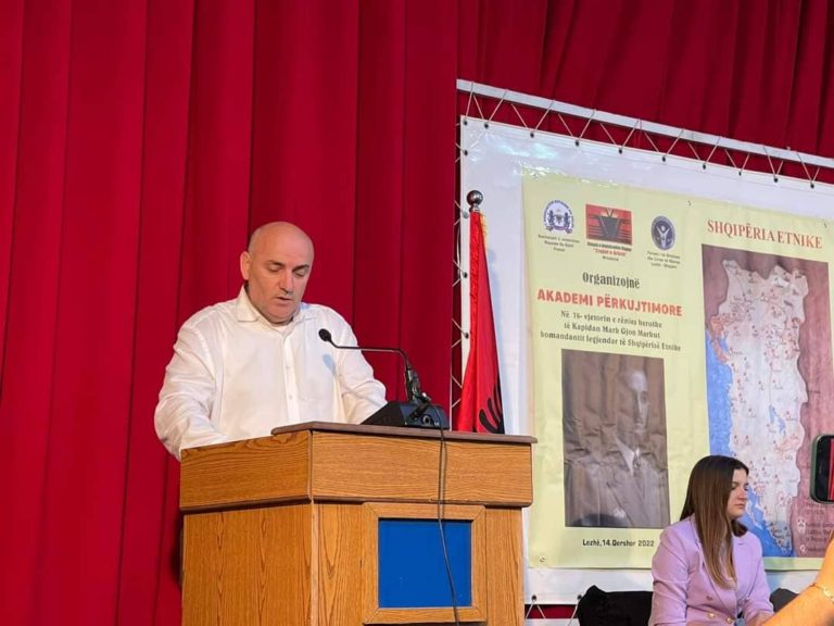 Kulti i individit dhe historia e miteve