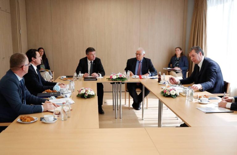 Kosova dhe Serbia rinisin dialogun në nivel të lartë në Bruksel