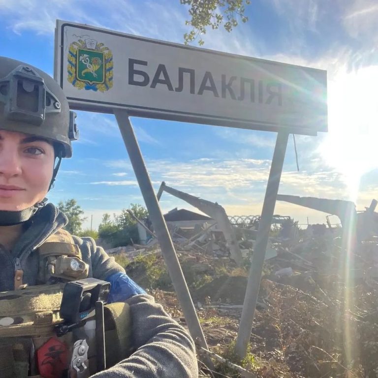 Ukrainasja Alina Mykhailova (27), në luftë me pushtuesit rusë që nga mosha 18 vjeçare…!