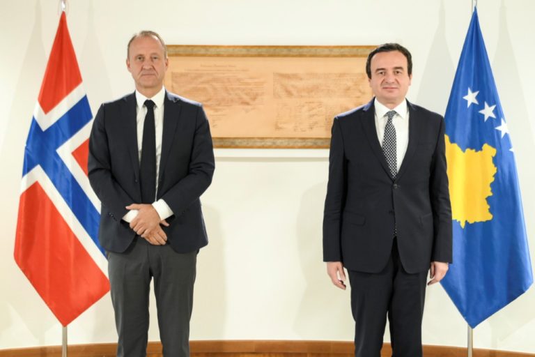 Kryeministri Kurti priti në takim ambasadorin norvegjez, Jens Erik Grøndahl
