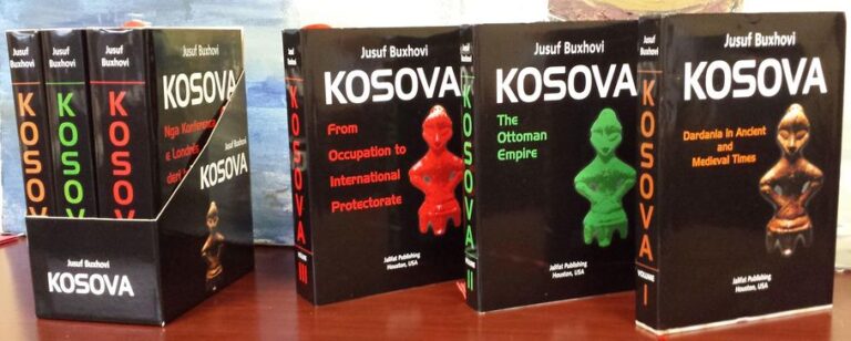 Vepra “Kosova” në anglisht e Buxhovit, dhuratë për të rinjtë e komunitetit të Kishës Katolike në Detroid