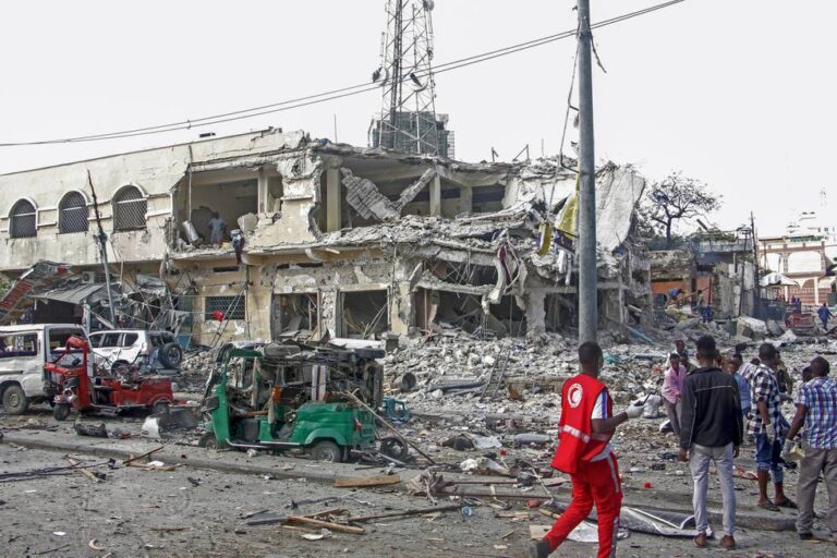29 të vrarë nga sulmi vetëvrasës në Mogadishu të Somalisë