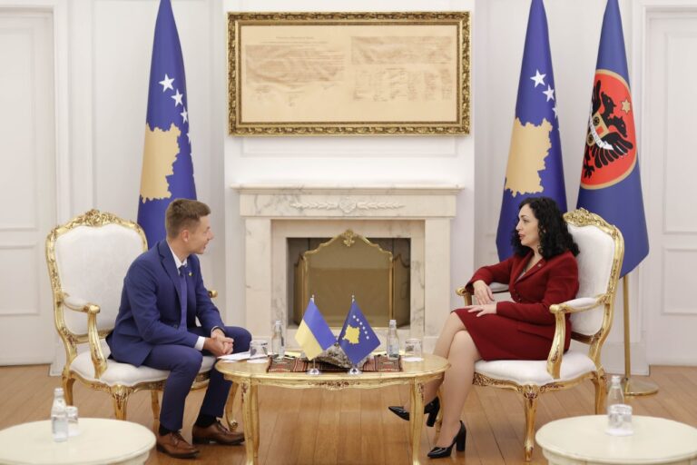 Presidentja Osmani priti në takim, deputetin e Parlamentit të Ukrainës, Oleksiy Goncharenko 