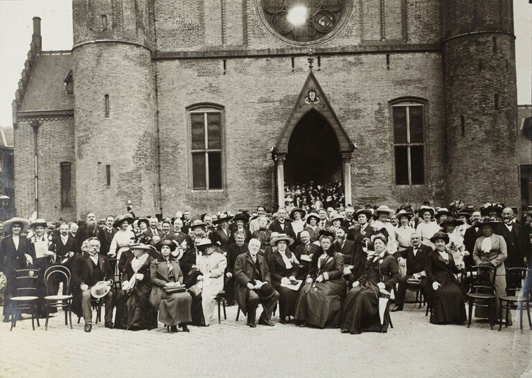 Le Courrier européen (1907) / Ky është memorandumi që shqiptarët u dërguan delegatëve të Fuqive të Mëdha në Konferencën e Paqes në Hagë