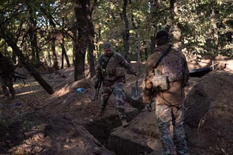 Ukrainë: Evakuimi nga Kherson i ngjan deportimit