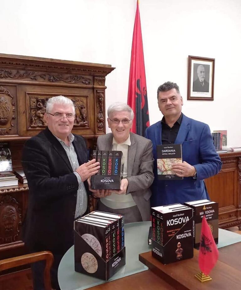 “Kosova” e historianit Jusuf Buxhovi, në Akademinë e Studimeve Albanologjike në Tiranë