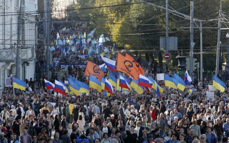 Rusët protestojnë kundër luftës, letra e një rusje