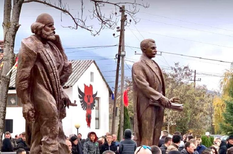 Hasan Prishtina dhe Adem Jashari