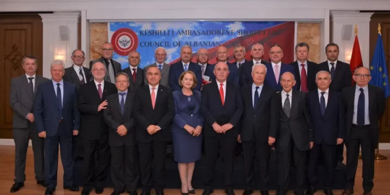 Këshilli i Ambasadorëve Shqiptarë ka shtuar së fundmi në Bordin e Nderit një sërë personalitetesh të shquara të diasporës shqiptare