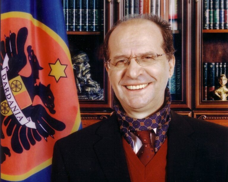 Kalendar: Sot, 78 vjetori i lindjes së Presidentit historik të Kosovës Ibrahim Rugova