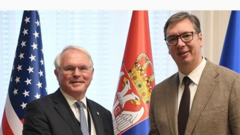 Cila është porosia e Juaj e vërtetë Z. Christopher Hill?