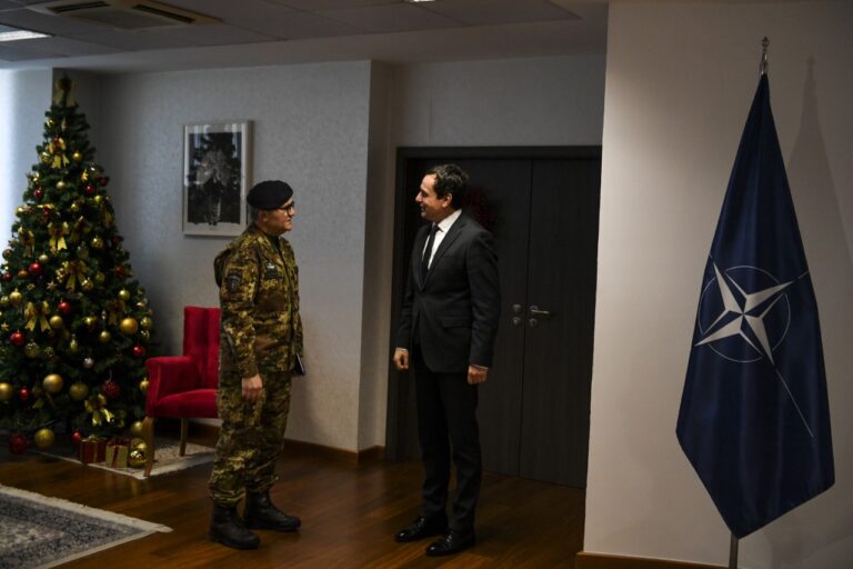 Kryeministri Kurti priti në takim komandantin e KFOR-it, Gjeneral Major Angelo Michele Ristuccia