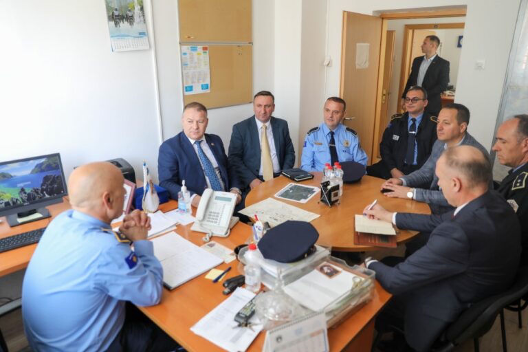 Drejtori i përgjithshëm i Policisë së Kosovës vizitën e parë brenda organizatës policore e realizoi në stacionet policore në veri të vendit 