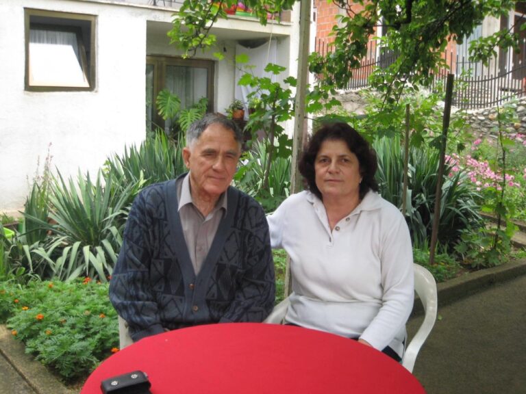 Hysniu i vogël e profesori i madh 