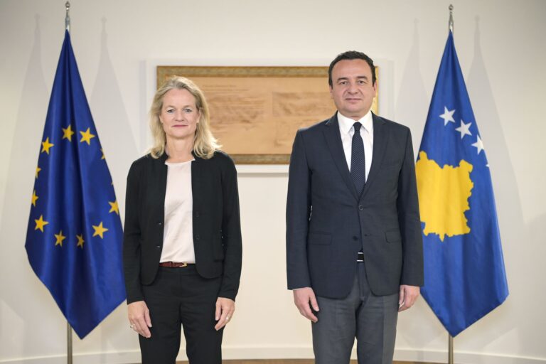 Kryeministri Kurti takoi Raportuesen për Kosovën në Parlamentin Evropian, Viola von Cramon