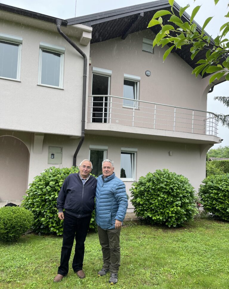 Takim me Tush Gegajn pas sa vitesh, një bisedë e ngrohtë dhe nostalgjike me mësimdhënësin e madh