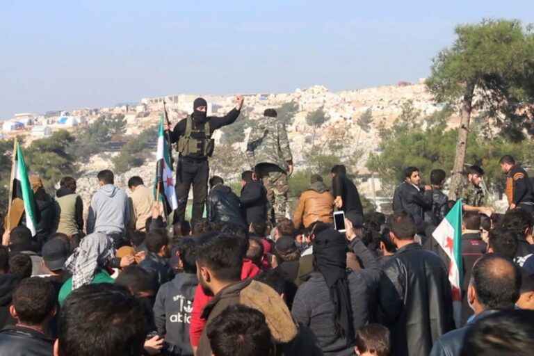 Al-Kaeda u kërkon muslimanëve në Suedi: – Është detyrë t’u prehet koka të pafeve