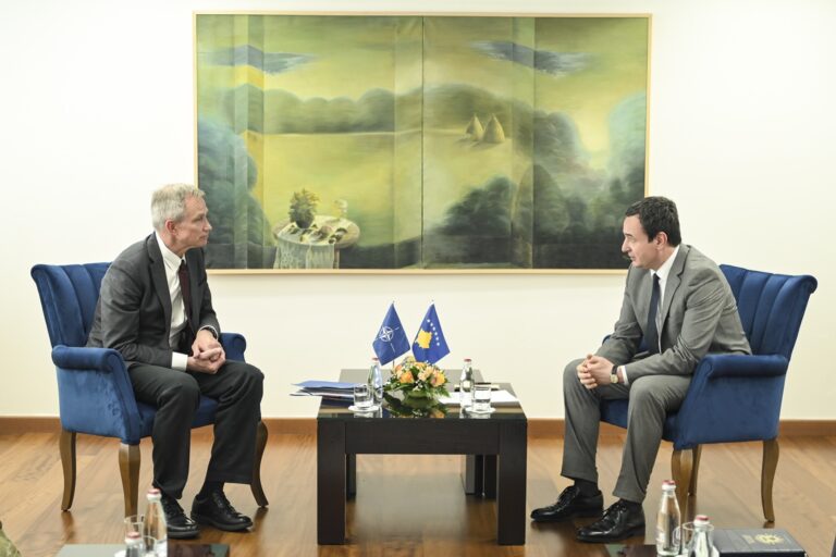 Kryeministri Kurti priti në takim Ndihmës Sekretarin e Përgjithshëm të NATO-s për operacione, Thomas Goffus