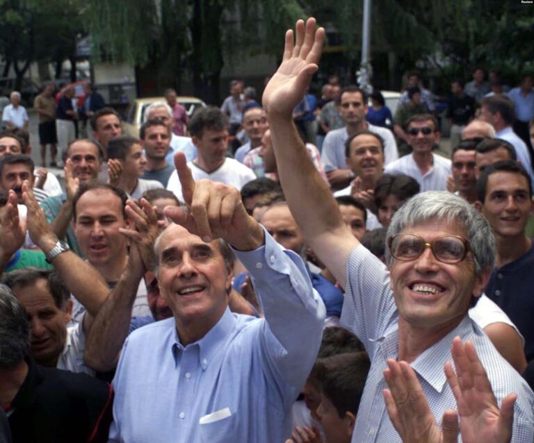 Vizita e shtatë senatorëve amerikanë në Kosovë më 29 gusht 1990, ishte një vizitë historike!