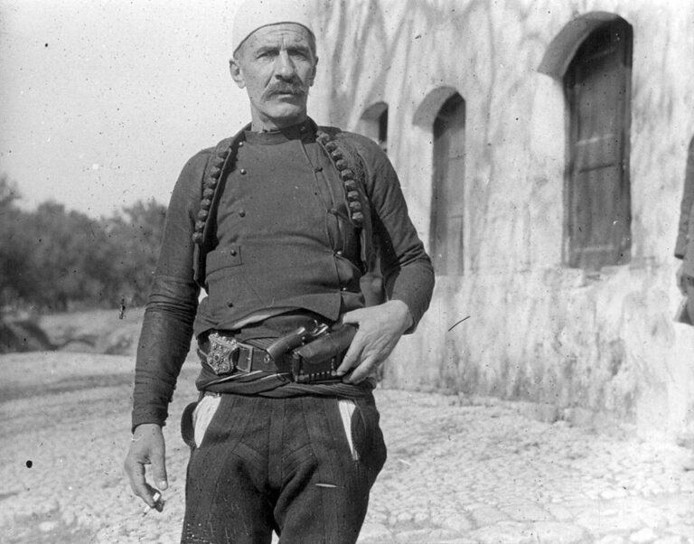 Il Piccolo di Trieste (1913) / Pse shqiptarët nuk luftojnë kundër serbëve – Përgjigjja e Isa Boletinit