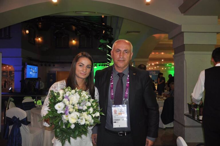 Katër dekada përpjekje që lajmin ta sjellë me kohë dhe të saktë tek të gjithë sportdashësit shqiptarë