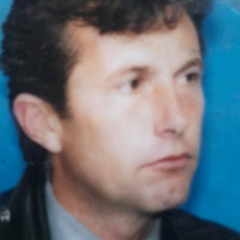 Vesel Leka, nismëtari për braktisjen e Islamit, një person i arsimur që njëherit i takon lëvizjes së grupit fillestar të UÇK me Zahir Pajazitin