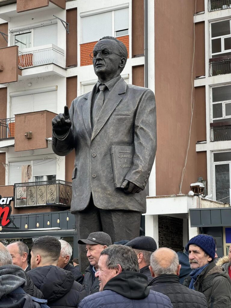 Besiana më 26 nëntor e mori në besë dhe fjalë Adem Demaçin