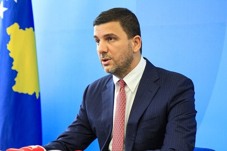 Udhëtimet e dyshimta dhe lista e zezë