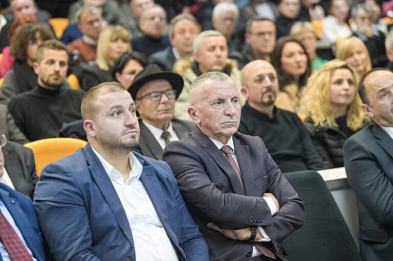 Kryeministri Kurti mori pjesë në tubimin “Beteja politike e shqiptarëve vazhdon – Shaip Kamberi”